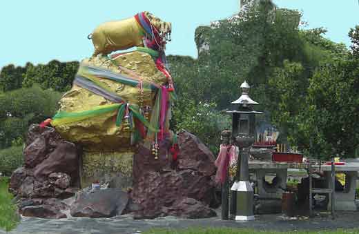 Le mémorial du cochon à bangkok.