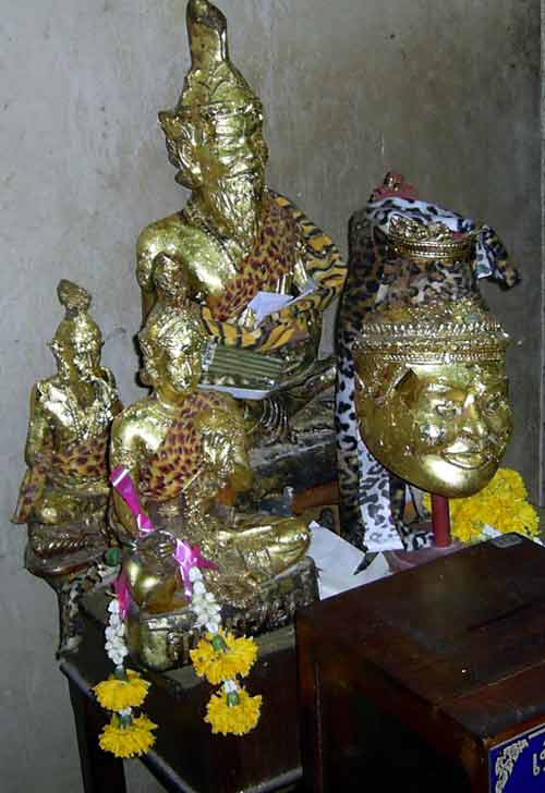 lersi au wat luang phor sothorn
