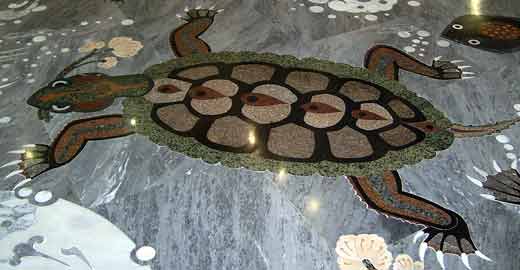tortue dans un temple de thailande
