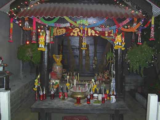 Autel de rue en Thailande.