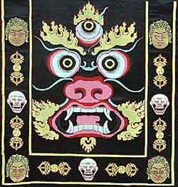 tablier tantrique avec le visage de mahakala.