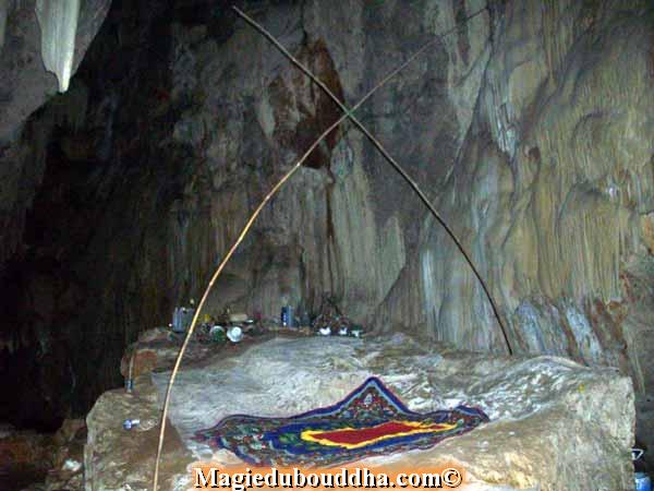 Meditation in a lek lai cave.