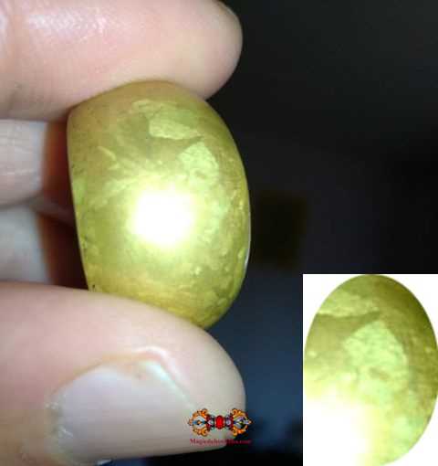 visage sur bague en lohid