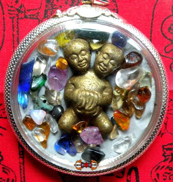 Amulette vaudou thai hoon payon bicéphale.