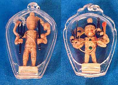 Amulettes vaudou thai.