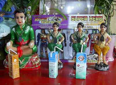 Statuettes de Khuman Thong.
