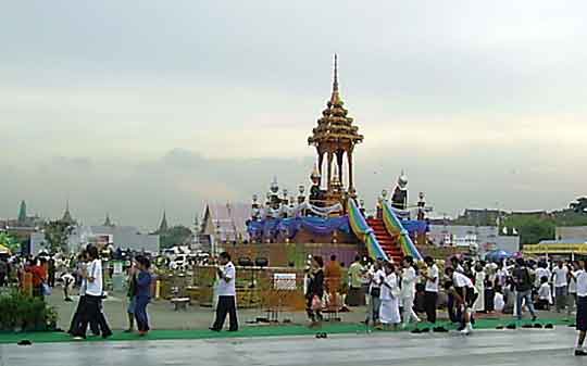 Reliques du Bouddha exposée pour le Vesak.