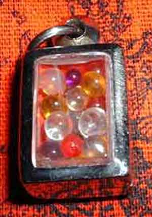 Reliques sarira de luang phor dooh.