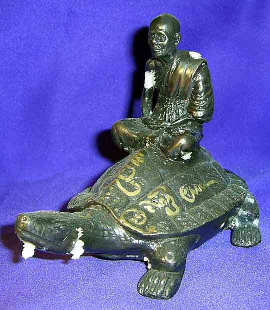 Statue miraculeuse de luang phor liew.