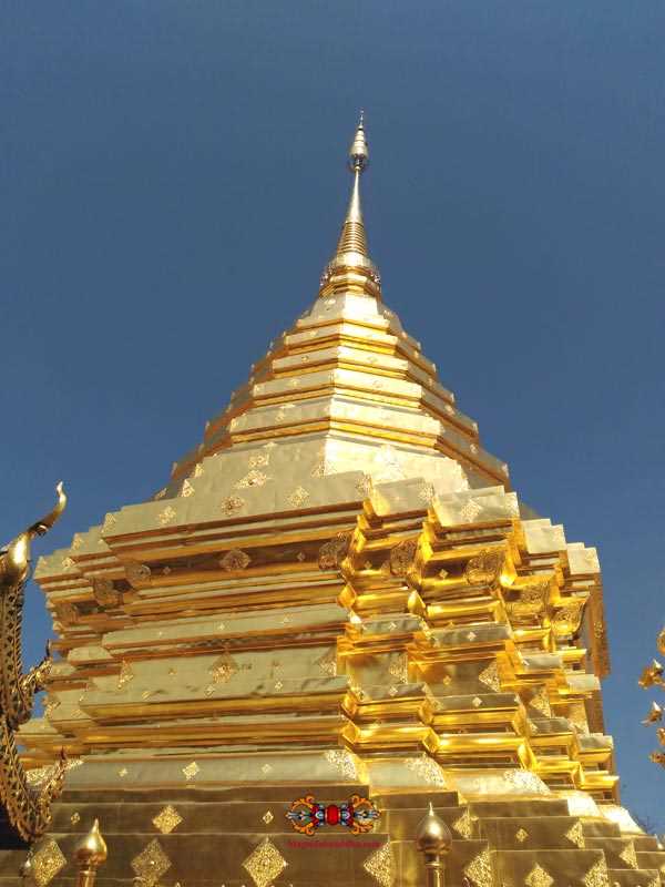 stupa en or