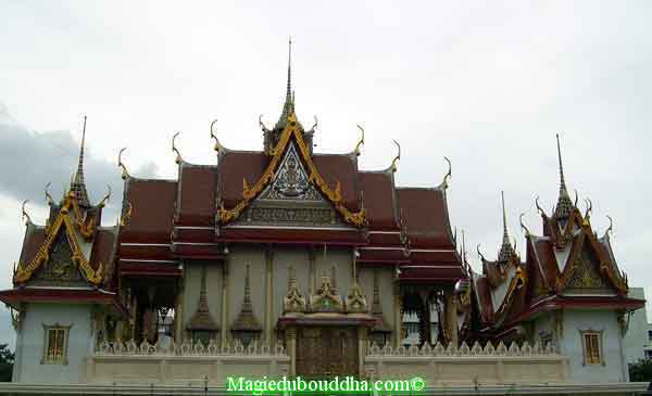 temple en thailande : le wat bang waek.