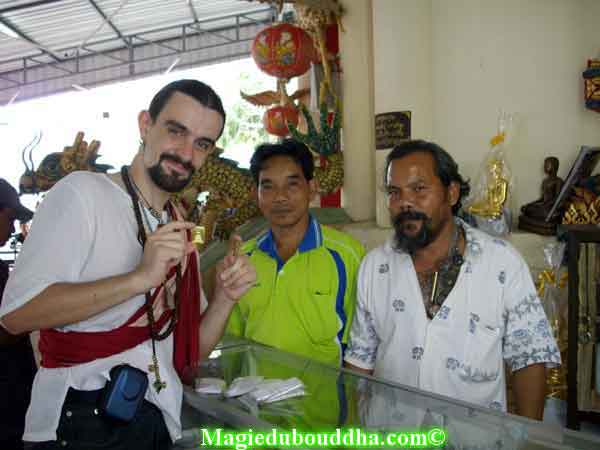 boutique d'un temple en Thailande.