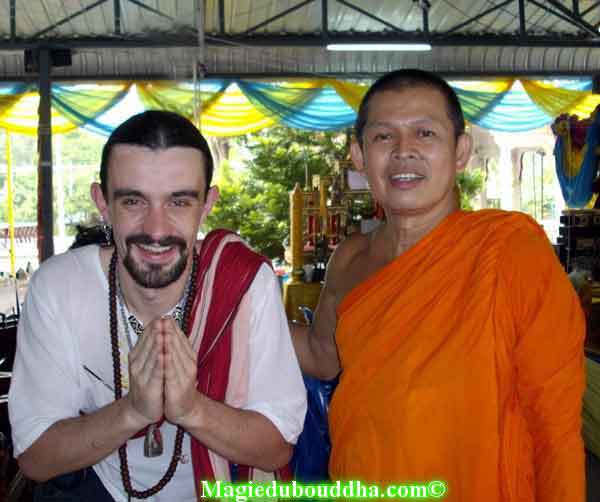 Rencontre avec le vénérable luang phor boonloet.