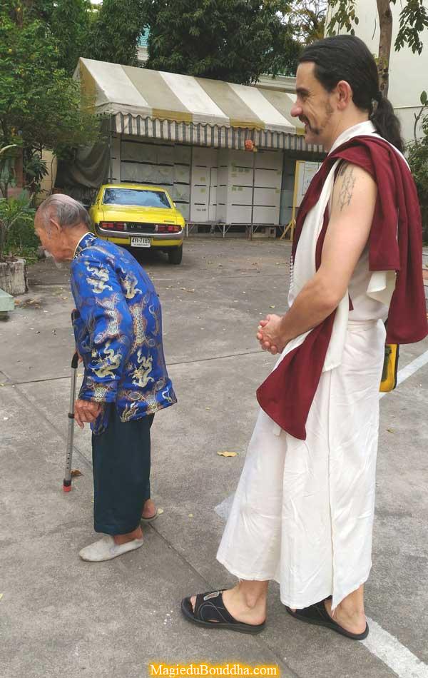 Cérémonie avec un maitre du Tao.