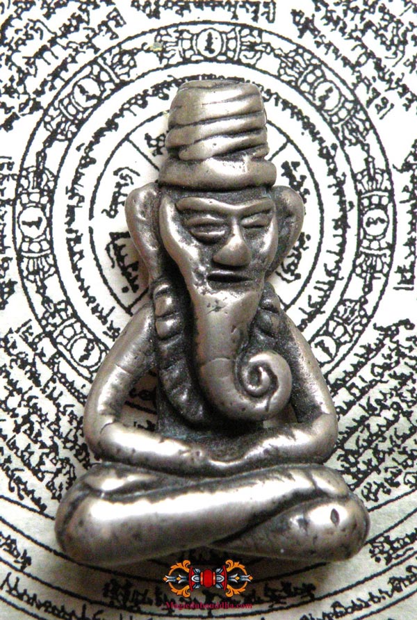 Lersi amulet pod duang.