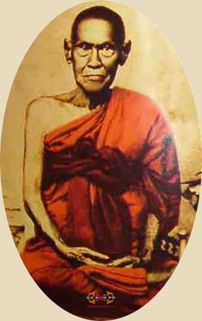 Somdej Toh du Wat Rakhang.