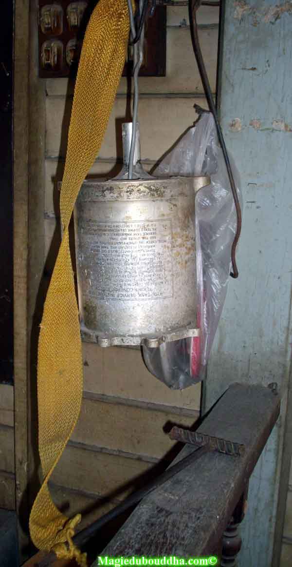 Cloche de temple thai recyclage.