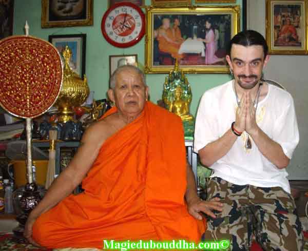 Venerable moine thai luang phor peth.