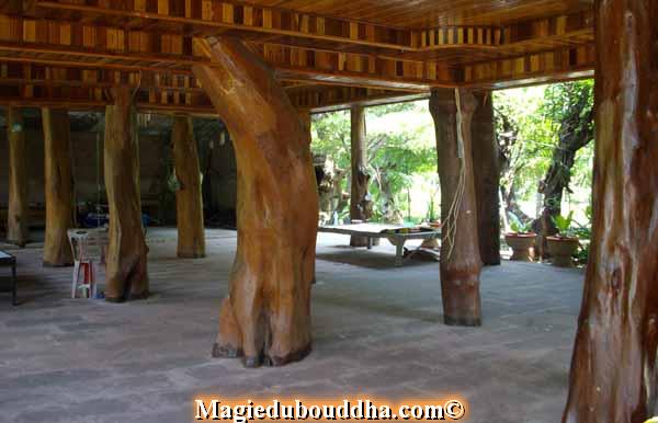 Piliers de maison en thailande.
