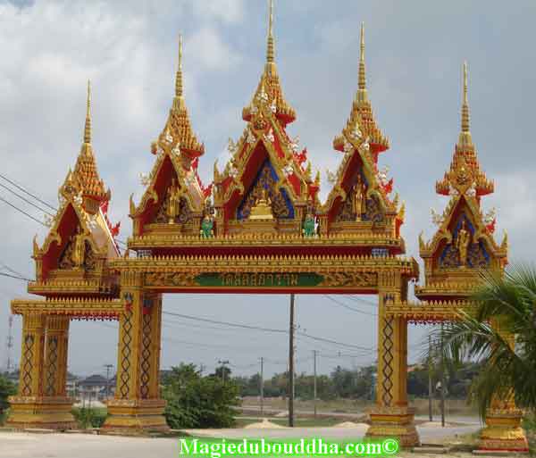 porte entrée temple thai