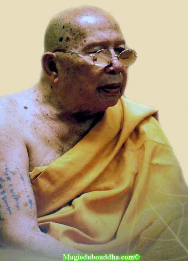 très vénérable moine de thailande