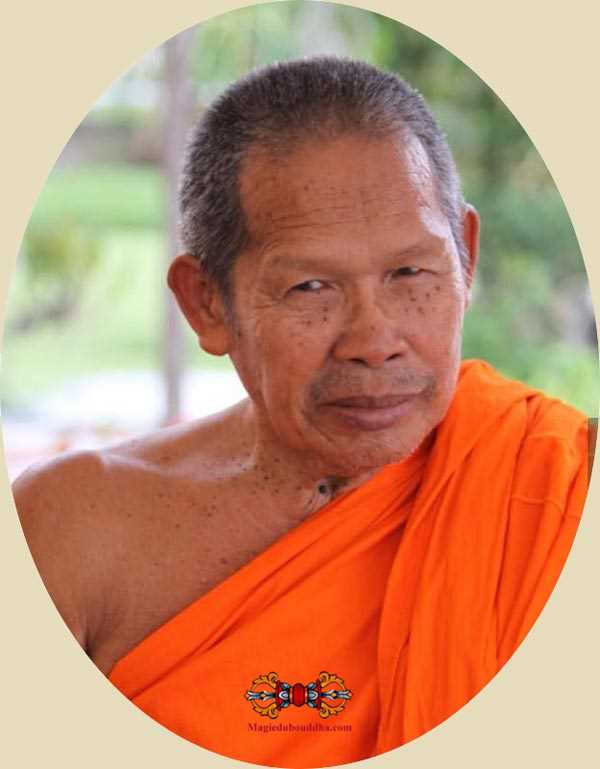 Vénérable Luang phor tee.