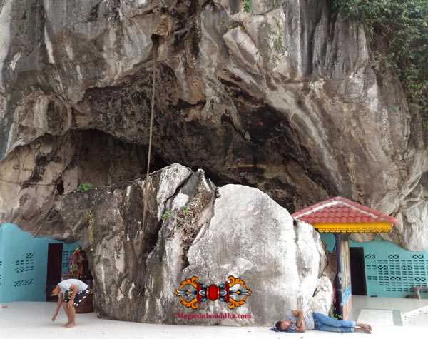 La grotte de luang phor thongpoon.