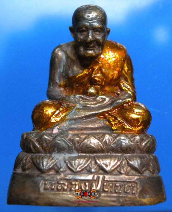 statuette de luang phor dooh.