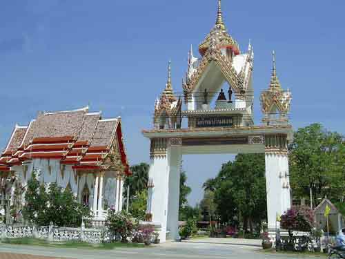 Porte de temple thai.