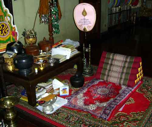Siège de luang phor lippan.