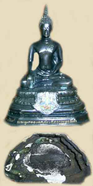 Statue du Bouddha luang phor sothorn.