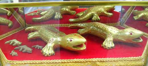 amulettes gecko par LP Lam