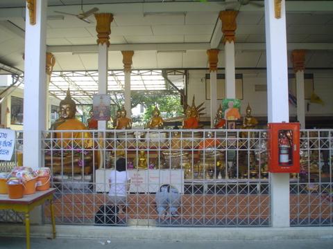 Autel du wat samakeetham.