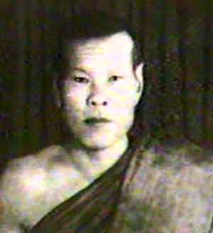 vénérable luang phor mee novice.