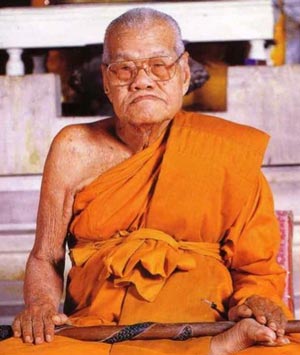 luang phor mee du wat man weechai.