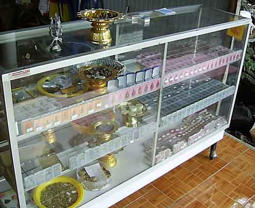 La boutique du temple de luang phor sawae.