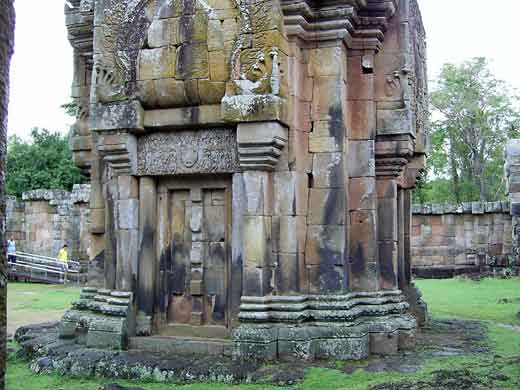Phrasat khao panom lum.
