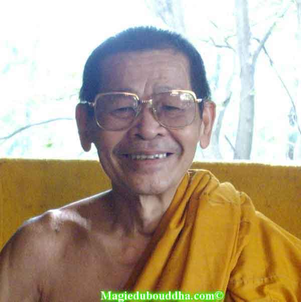 Portrait du vénérable luang phor sao.