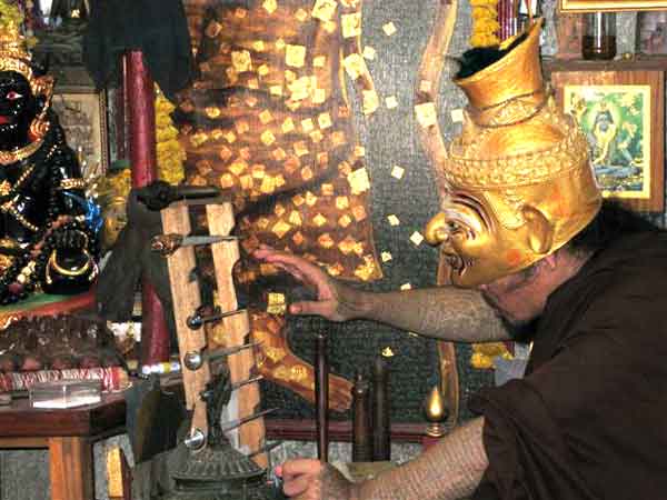 ajahn thoy