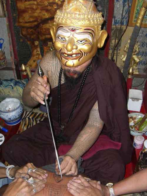 tatoueur sacré thai